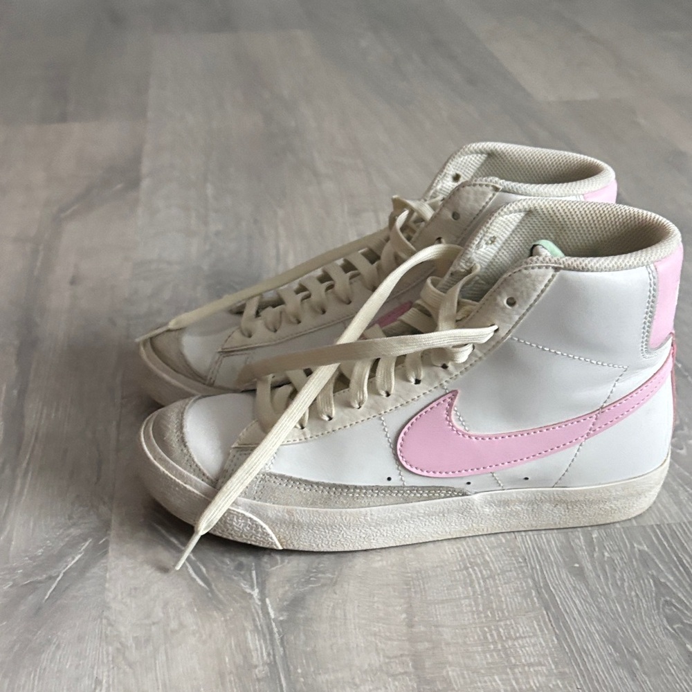 Nike Women's High-Top Sneakers - Pink Size 7
